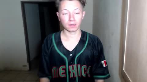 RoastingCorn online show from February 5, 2026, 9:36 am