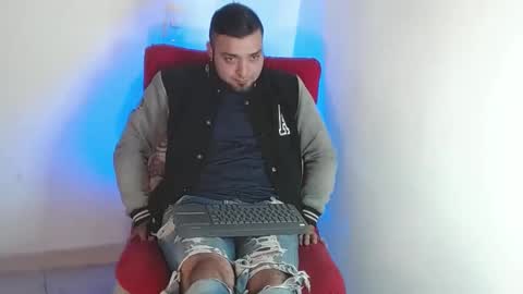 Snapshot of robert_leroy chatting on January 10, 2025, 5:15 am Stiven - online show from January 10, 2025, 5:15 am