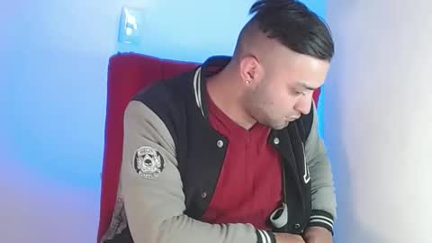 Snapshot of robert_leroy chatting on February 2, 2025, 4:37 am Stiven - online show from February 2, 2025, 4:37 am