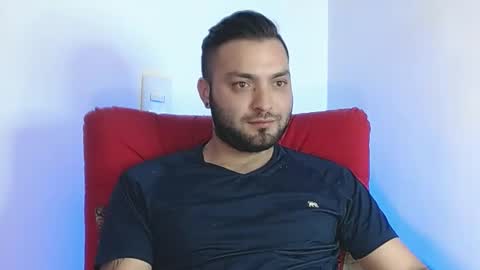 Snapshot of robert_leroy chatting on February 19, 2025, 7:39 am Stiven - online show from February 19, 2025, 7:39 am