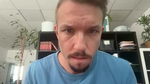 Snapshot of robert_x666 chatting on July 19, 2026, 10:52 am robert_x666 online show from July 19, 2026, 10:52 am