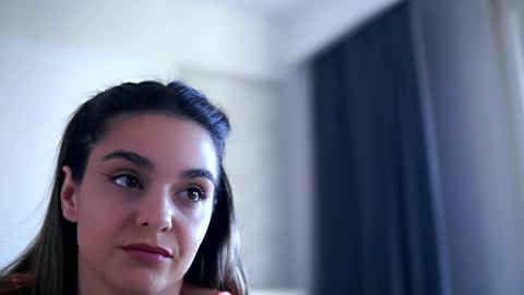 Roberta online show from April 7, 2026, 2:17 pm