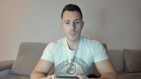 roberto4ever online show from March 4, 2025, 6:07 pm