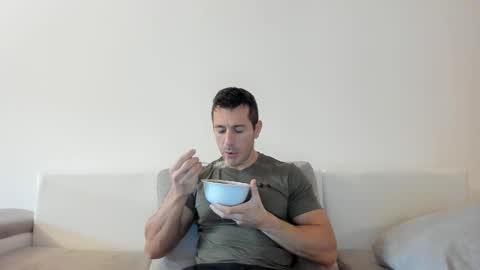 roberto4ever online show from November 9, 2025, 6:01 am