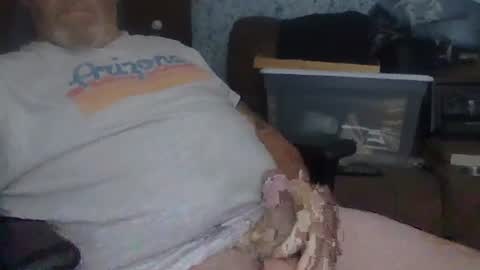 Snapshot of robglide chatting on October 4, 2025, 2:37 pm robglide online show from October 4, 2025, 2:37 pm