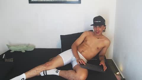 Snapshot of robisson_zack chatting on November 11, 2025, 2:55 am Robisson Zack online show from November 11, 2025, 2:55 am