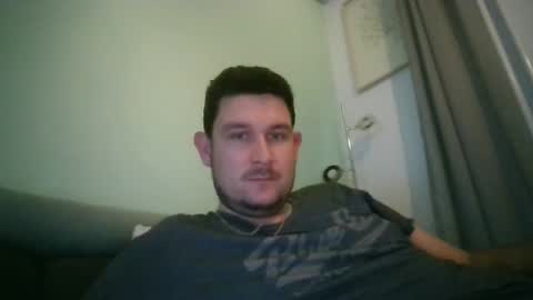 Snapshot of robtheman94 chatting on October 5, 2025, 9:02 pm Robin online show from October 5, 2025, 9:02 pm