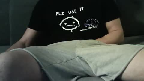 Snapshot of roccki999 chatting on November 10, 2025, 7:07 am Nick online show from November 10, 2025, 7:07 am