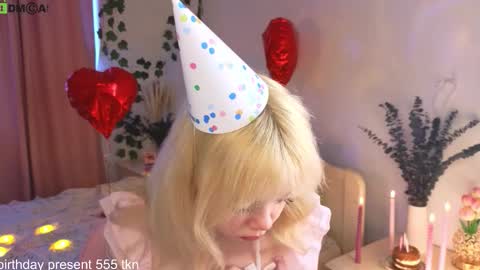 rochelle_dolly online show from March 18, 2026, 2:42 pm