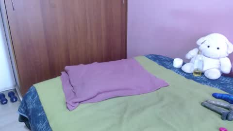 Rochelle online show from September 22, 2025, 8:44 pm