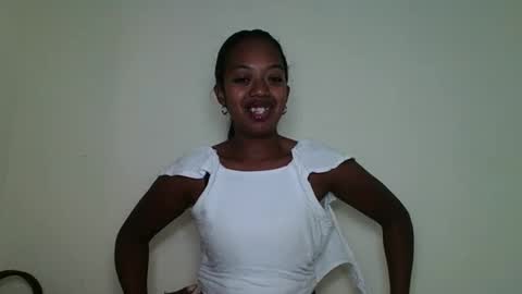 rochellinah online show from May 9, 2026, 11:04 am