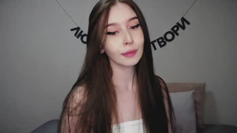 rocketsgirl online show from February 6, 2025, 5:25 am