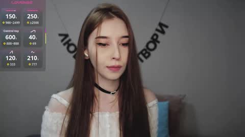 rocketsgirl online show from November 4, 2025, 6:34 am