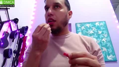 Thiago independent model online show from September 13, 2025, 11:59 pm