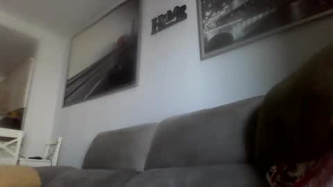 rogerbenid81 online show from May 14, 2026, 12:34 pm