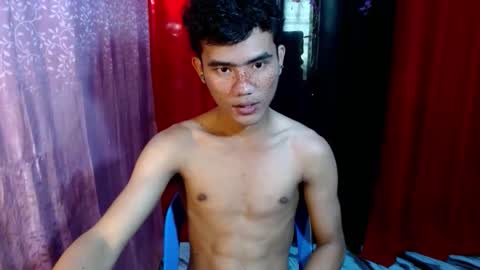 roianboyyy online show from May 27, 2026, 11:13 pm