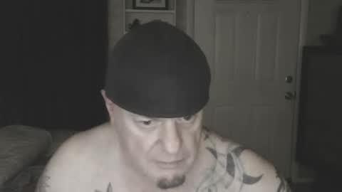 roinaz online show from January 17, 2025, 7:51 am