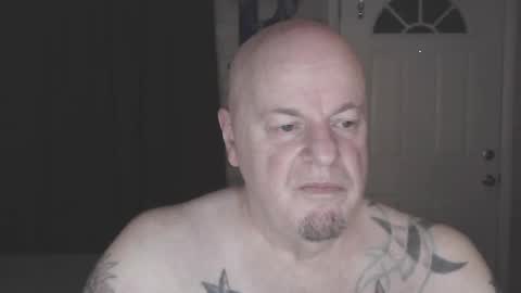 roinaz online show from June 3, 2026, 9:53 pm
