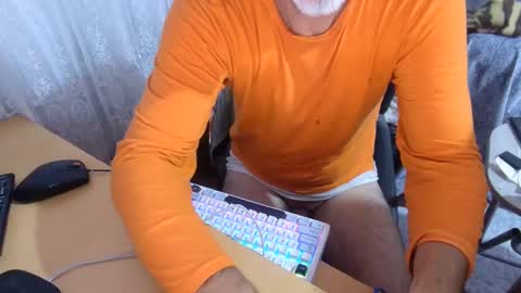 Snapshot of rokettttt chatting on November 18, 2025, 9:19 pm rokettttt online show from November 18, 2025, 9:19 pm