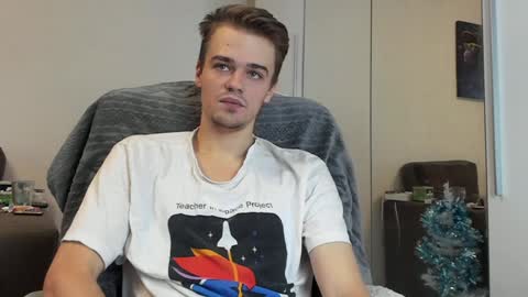 taylor fox online show from December 27, 2024, 12:34 pm