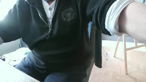 rolandloser1000 online show from March 26, 2026, 12:11 pm