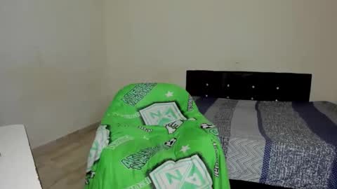 rolling_05 online show from December 5, 2025, 5:27 am