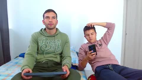 Snapshot of rolos_hot32 chatting on March 5, 2025, 10:32 pm rolos_hot32 online show from March 5, 2025, 10:32 pm