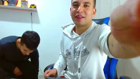 Snapshot of rolos_hot32 chatting on September 25, 2025, 1:20 am rolos_hot32 online show from September 25, 2025, 1:20 am