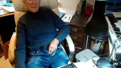 rolydawe online show from October 22, 2025, 1:00 pm