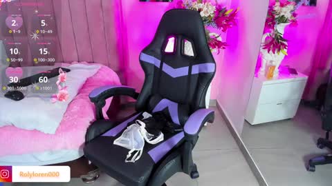 Snapshot of rolyloren chatting on December 5, 2024, 3:17 pm Marcela online show from December 5, 2024, 3:17 pm