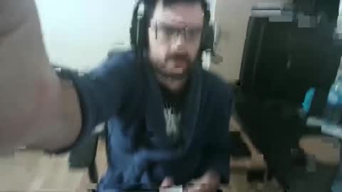 Snapshot of romainb72 chatting on January 6, 2025, 10:57 am romainb72 online show from January 6, 2025, 10:57 am