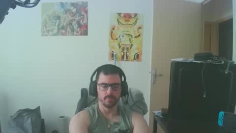 Snapshot of romainb72 chatting on March 7, 2025, 11:07 am romainb72 online show from March 7, 2025, 11:07 am
