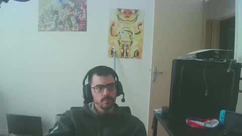 Snapshot of romainb72 chatting on March 10, 2025, 8:37 am romainb72 online show from March 10, 2025, 8:37 am
