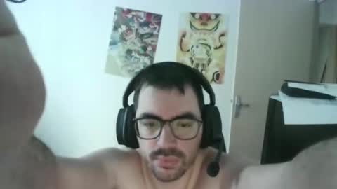 romainb72 online show from April 16, 2026, 6:14 am