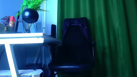 Snapshot of romaniamaster1 chatting on April 21, 2026, 5:36 am romaniamaster1 online show from April 21, 2026, 5:36 am