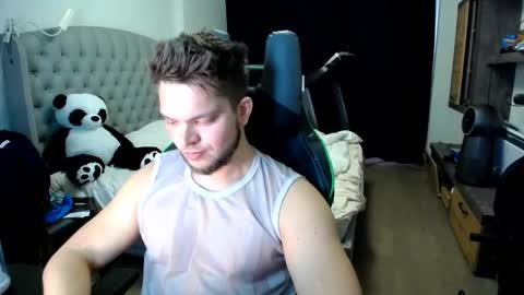 romantic_twunk online show from October 19, 2025, 8:37 am