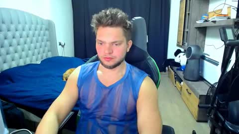 romantic_twunk online show from October 21, 2025, 2:34 am