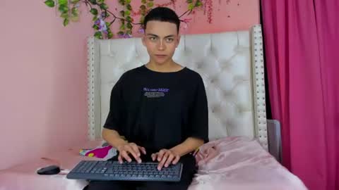 Snapshot of romeo_laurient chatting on July 3, 2026, 6:31 am ROMEO online show from July 3, 2026, 6:31 am