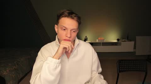 Snapshot of romeo_mercy chatting on December 7, 2024, 12:19 am Romeo online show from December 7, 2024, 12:19 am