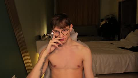 Snapshot of romeo_mercy chatting on January 14, 2025, 5:56 pm Romeo online show from January 14, 2025, 5:56 pm