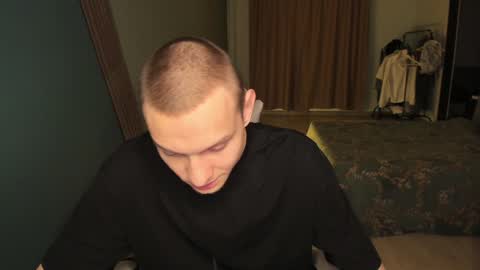 Snapshot of romeo_mercy chatting on February 1, 2025, 11:06 pm Romeo online show from February 1, 2025, 11:06 pm