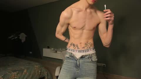 Snapshot of romeo_mercy chatting on March 12, 2025, 5:49 pm Romeo online show from March 12, 2025, 5:49 pm