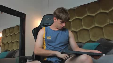 Romeo Ricci online show from February 1, 2026, 2:43 am