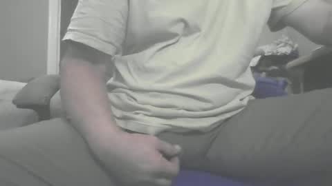 Snapshot of roney58 chatting on February 27, 2025, 9:43 am roney58 online show from February 27, 2025, 9:43 am