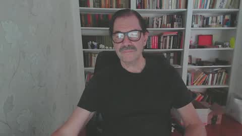 Snapshot of ronger69big chatting on January 28, 2025, 4:30 pm RodgerDodger online show from January 28, 2025, 4:30 pm