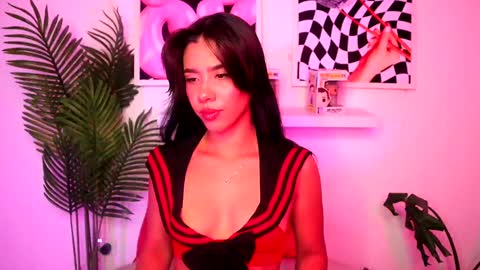 Snapshot of ronieeplay chatting on January 14, 2025, 2:50 am Roni online show from January 14, 2025, 2:50 am