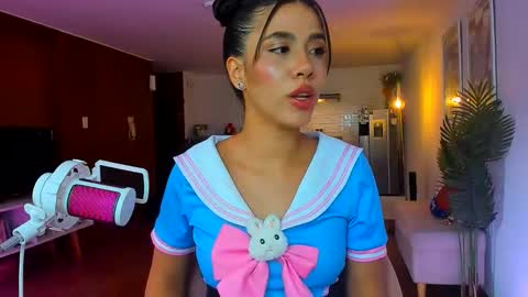 Snapshot of ronieeplay chatting on May 3, 2026, 9:10 pm Roni online show from May 3, 2026, 9:10 pm