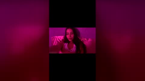 Snapshot of ronieeplay chatting on May 19, 2026, 4:30 am Roni online show from May 19, 2026, 4:30 am