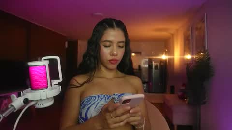 Snapshot of ronieeplay chatting on May 20, 2026, 3:02 am Roni online show from May 20, 2026, 3:02 am