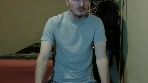 Snapshot of ronniemaster chatting on March 12, 2025, 4:51 am ronniemaster online show from March 12, 2025, 4:51 am